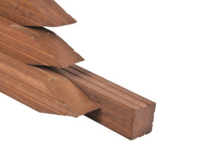 hardhouten paal met v groef 65x65mm x 300m geschaafd gepunt