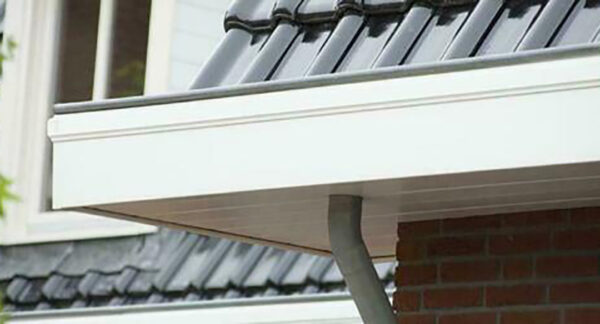 Keralit® dakrandpaneel 10x200mm x 600cm houtnerf wit - Afbeelding 5