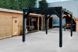 pergola robuust, Bakker Bouwen en Wonen, pergola Hoogkarspel, Pergola zwart, Pergola douglas hout, Pergola Premium Robuust, Pergola zwart, Pergola 400x300