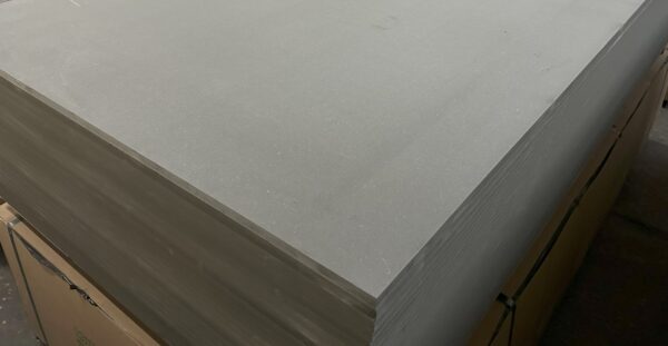mdf plaat 18mm 244x122cm zwart/antraciet actie